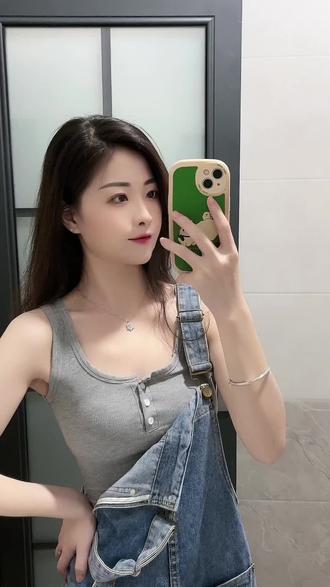 色就爱手机版大腿外侧很痒一抓就抓出青紫色